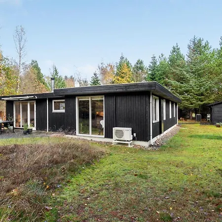 Malti - 300m From The Sea By Interhome *