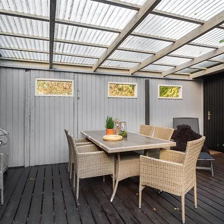 Malti - 300m From The Sea By Interhome